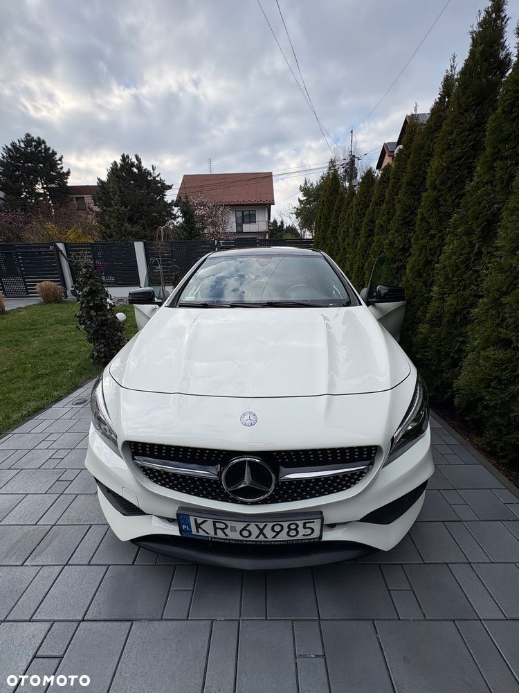 Mercedes-Benz CLA 220 4-Matic - 9