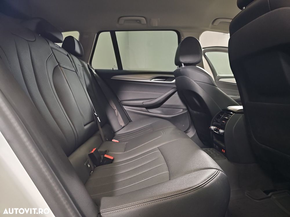 BMW Seria 5 520d Aut. Sport Line - 11