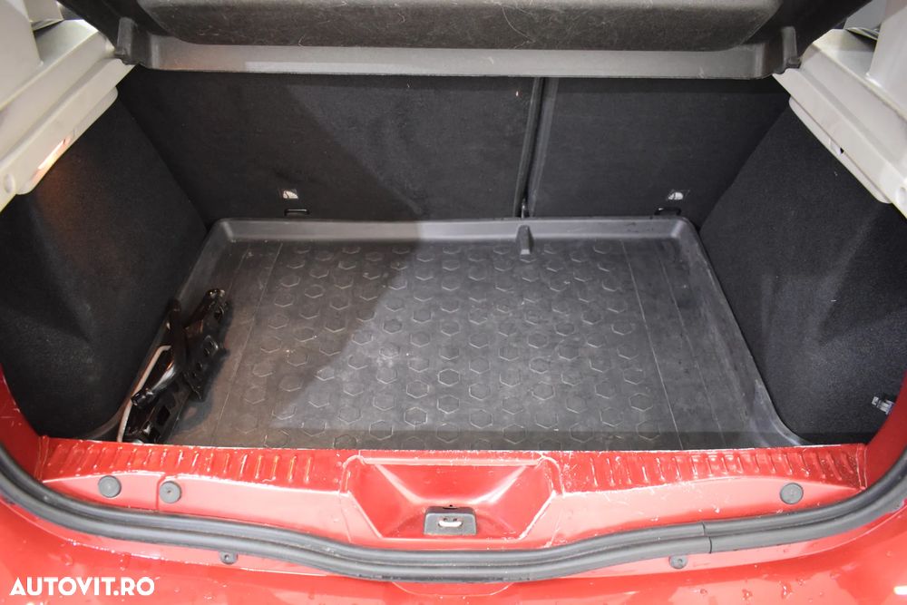 Dacia Sandero 1.5 90CP Stepway - 12