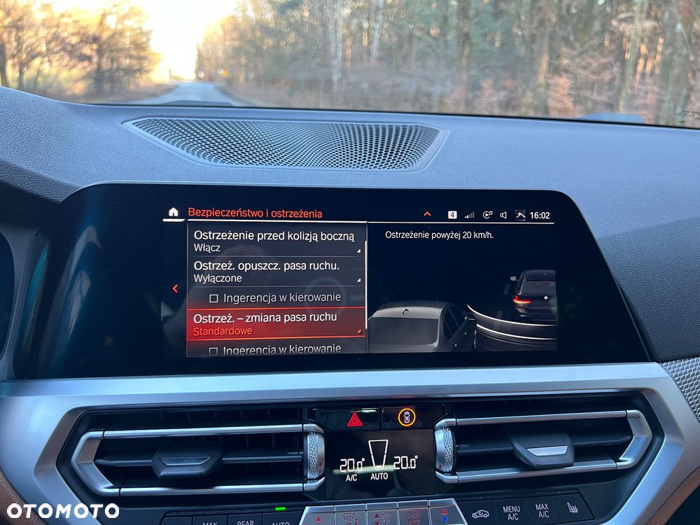 BMW Seria 3 330i xDrive M Sport - 38
