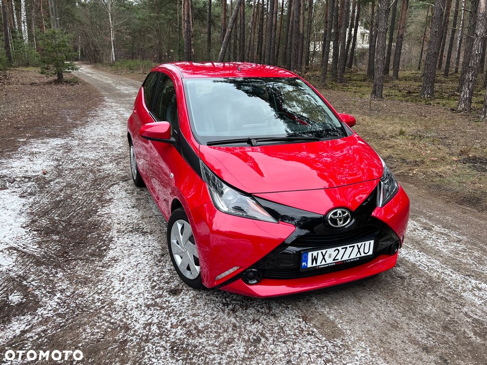 Toyota Aygo x-play - 1