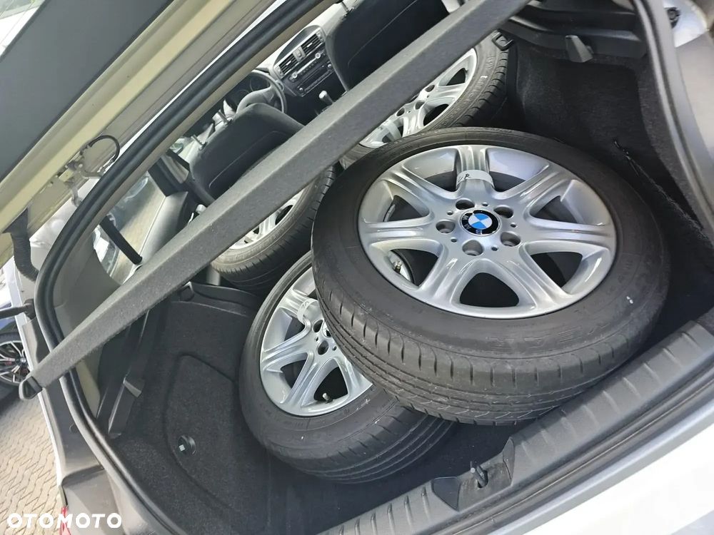 BMW Seria 1 116i - 28