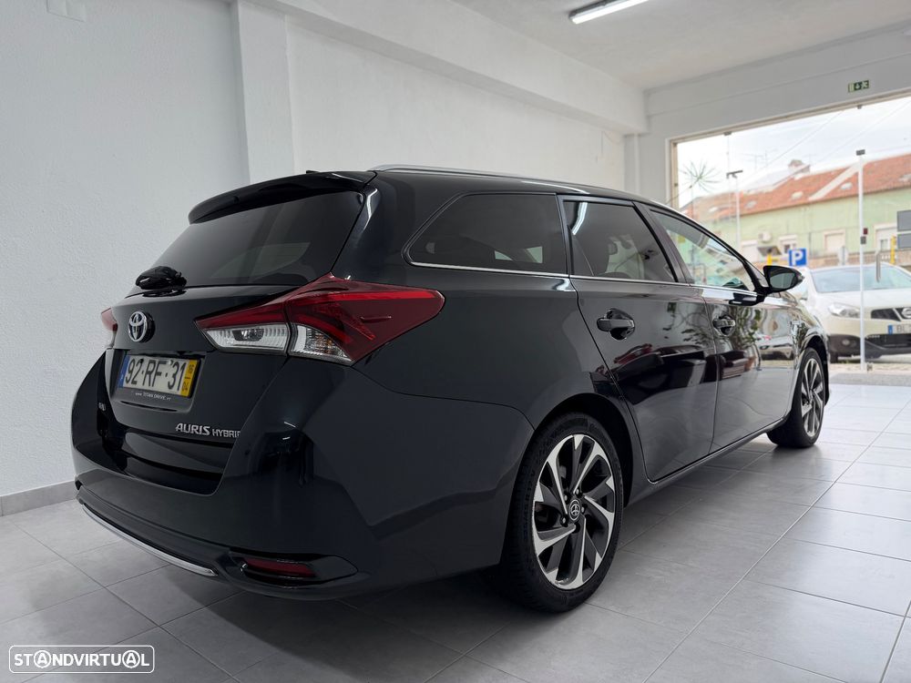 Toyota Auris Touring Sports 1.8 HSD Comfort+P.Sport - 7