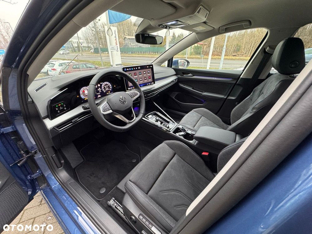 Volkswagen Golf - 10
