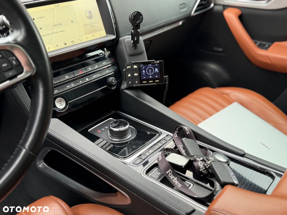 Jaguar F-Pace 30t AWD Portfolio - 22