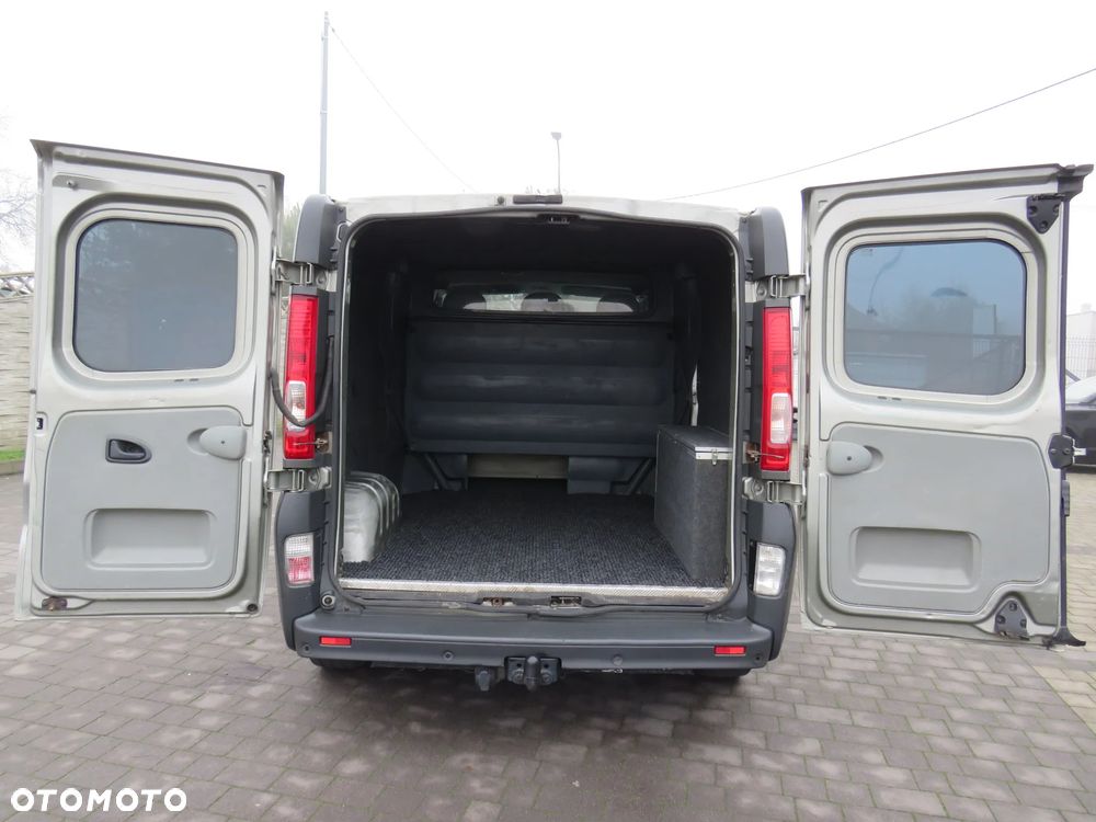 Opel Vivaro Long 2.5CDTI 145Ps *Brygadówka 6 osób*Automat* - 37