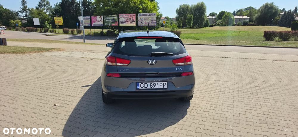 Hyundai i30 1.0 T-GDI Classic + - 9