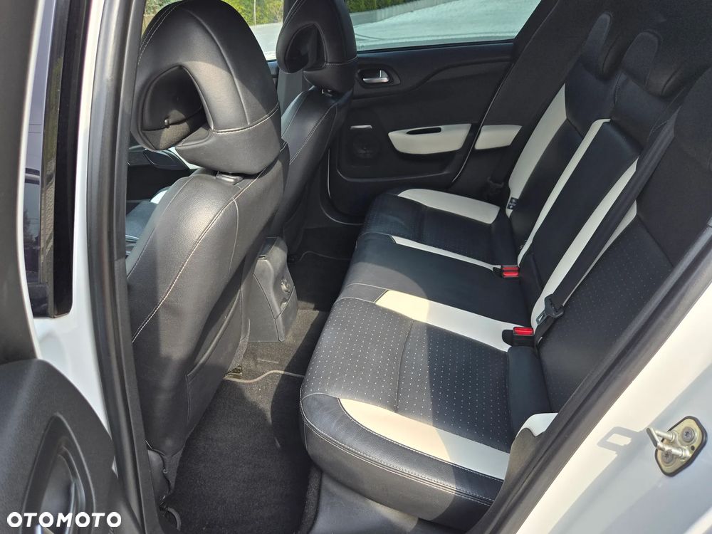 Citroën DS4 THP 200 Pure Pearl - 12