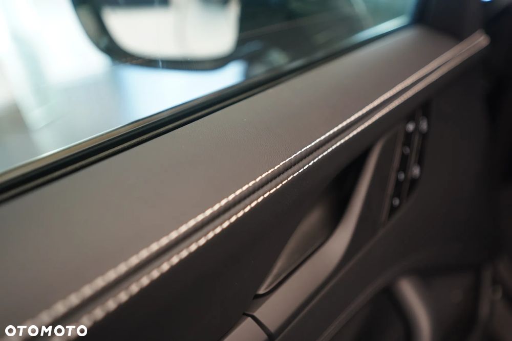 Porsche 911 Carrera 4 GTS - 21