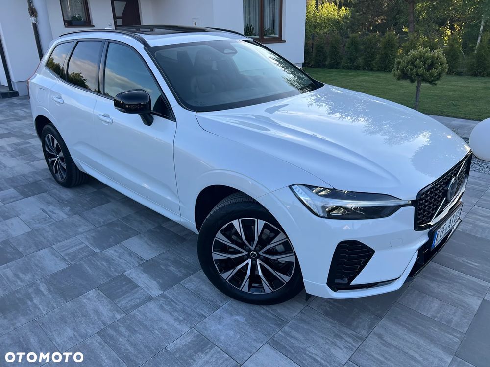 Volvo XC 60 B4 D AWD Plus Dark - 11
