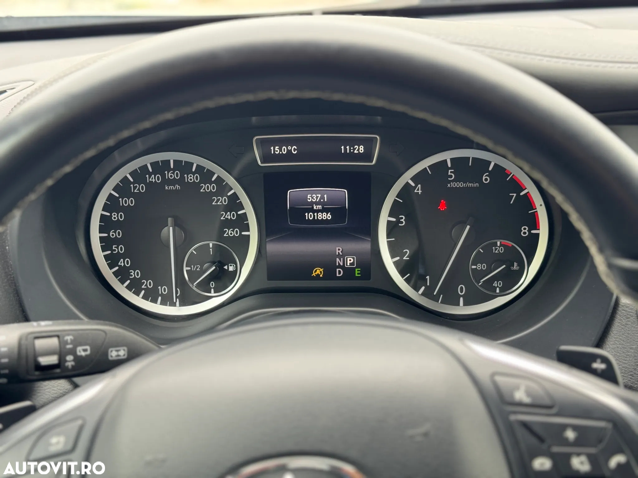 Infiniti Q30 1.6t DCT Business - 12