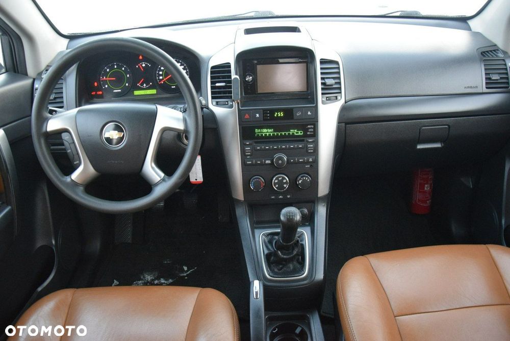 Chevrolet Captiva - 22