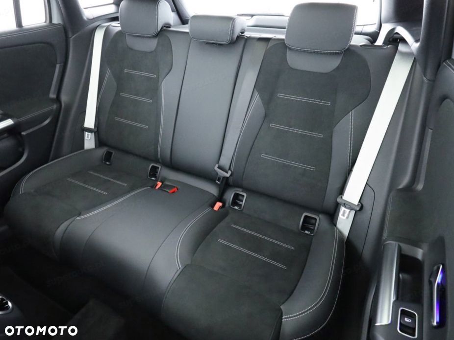 Mercedes-Benz GLA 200 AMG Line - 15