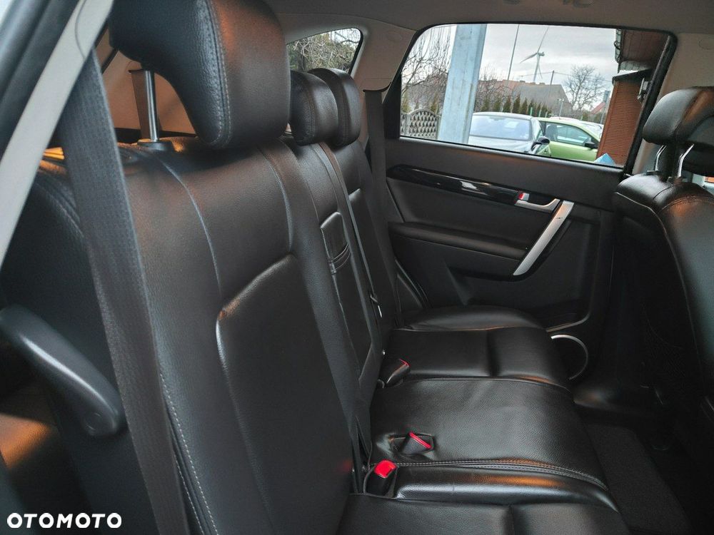 Chevrolet Captiva 2.2 2WD LT+ - 23