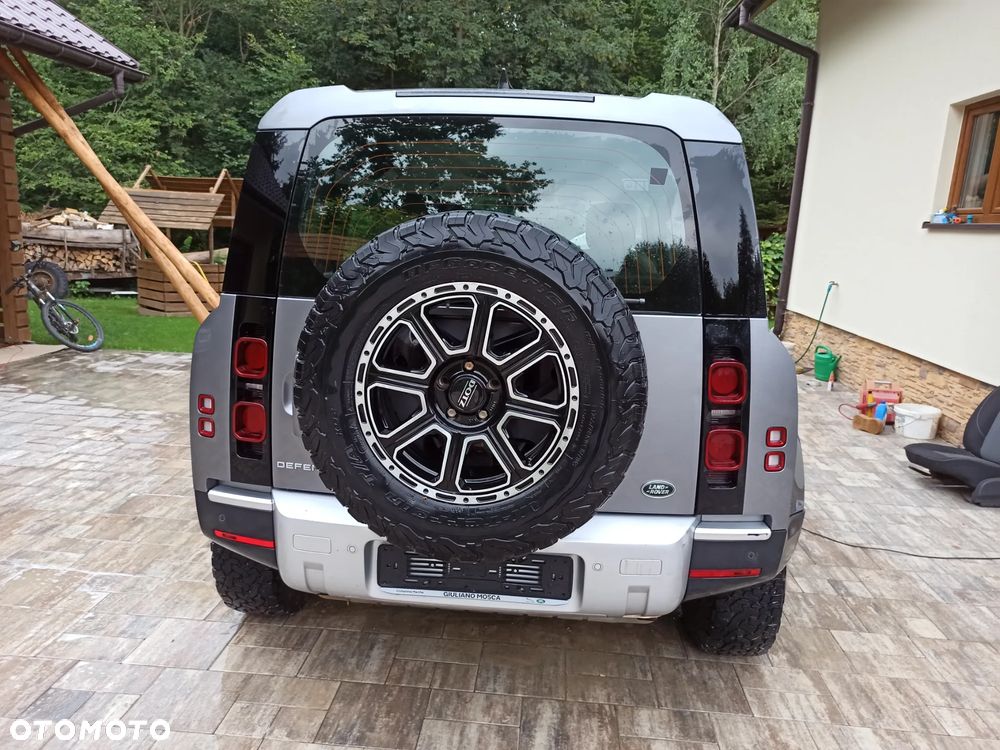 Land Rover Defender 110 P300 X-Dynamic HSE - 8