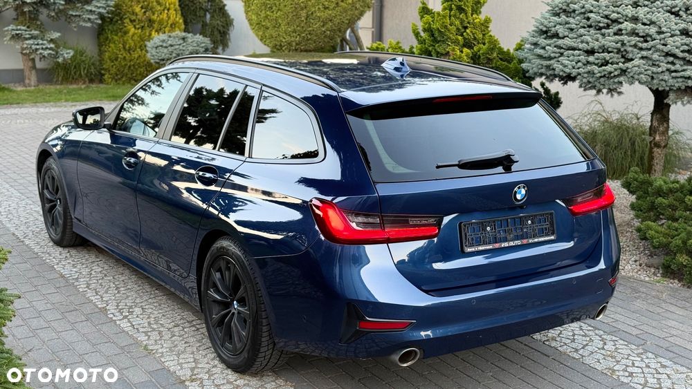 BMW Seria 3 318i - 9