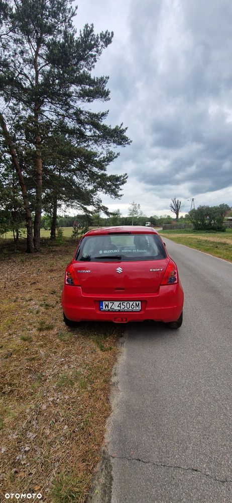 Suzuki Swift 1.3 Club - 12