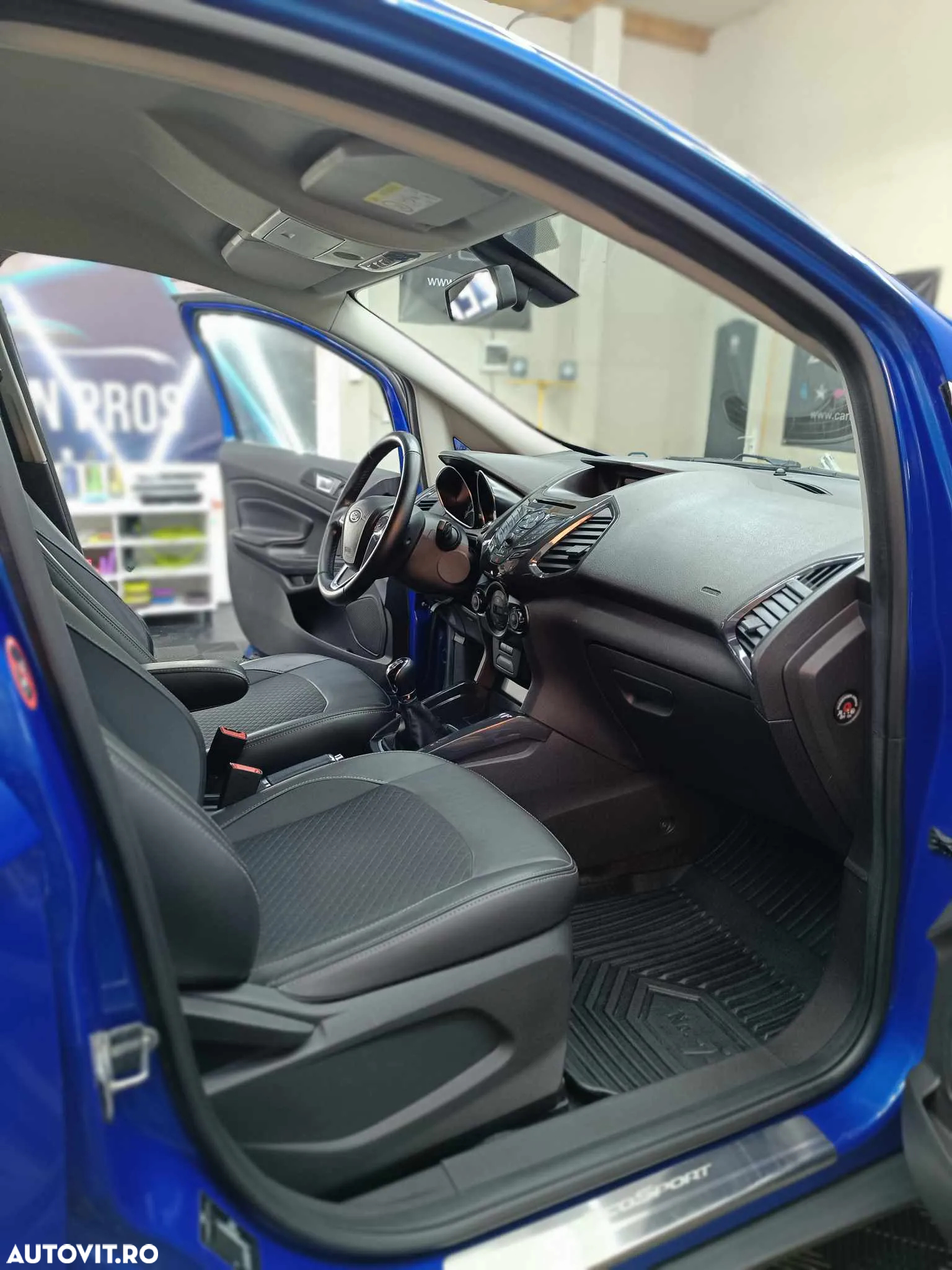 Ford EcoSport 1.0 EcoBoost Titanium - 9