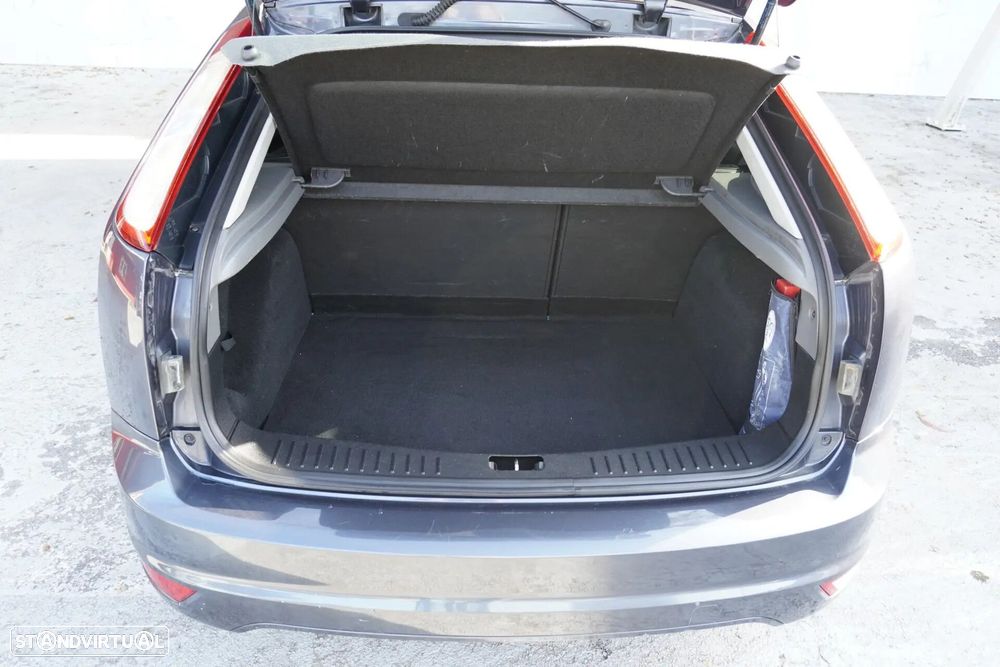 Ford Focus 1.6 TDCi Ghia - 14