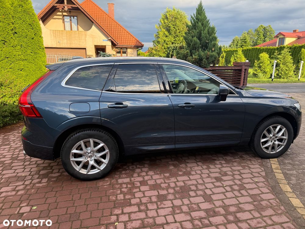 Volvo XC 60 D4 AWD Momentum - 2