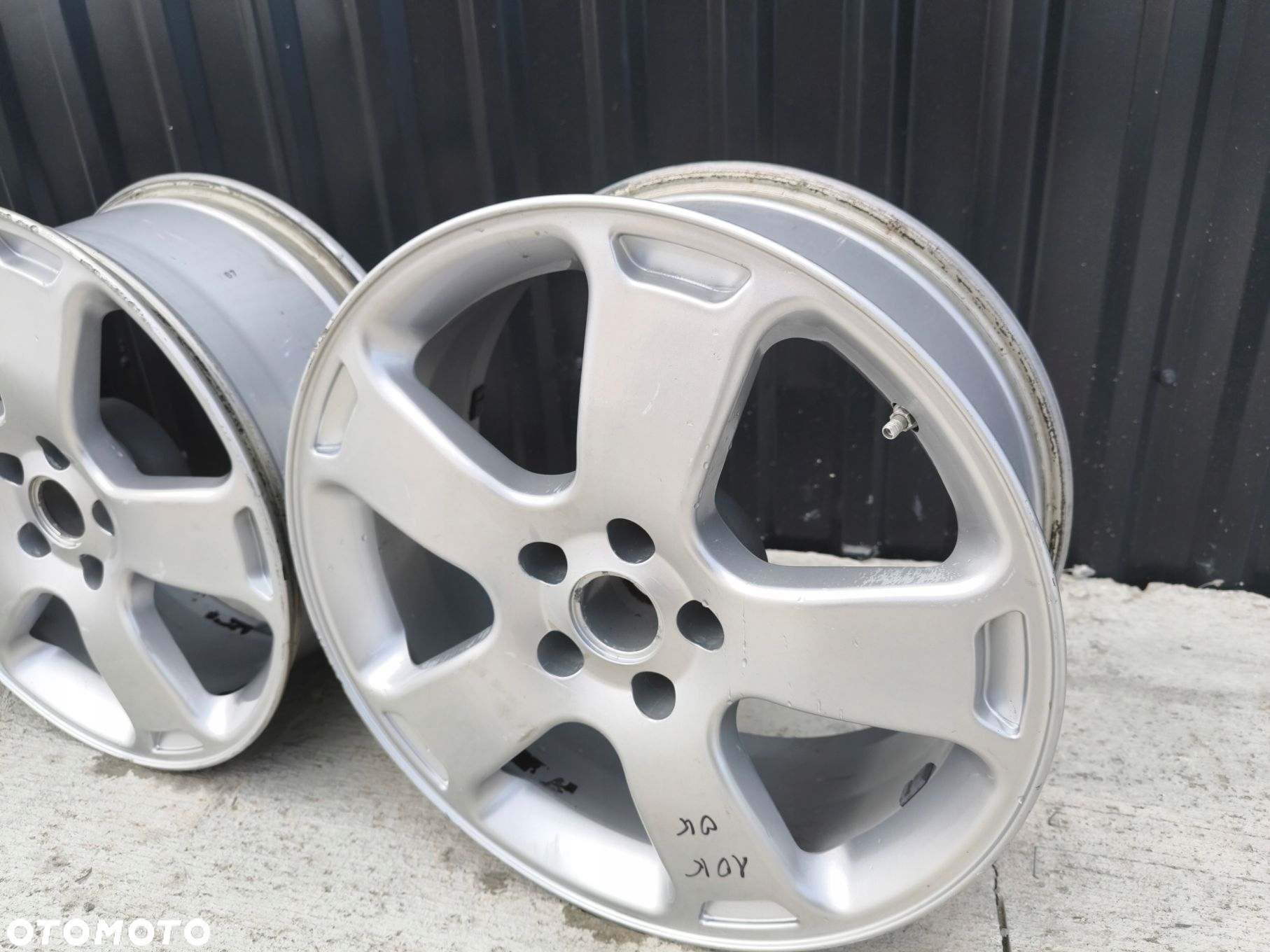 FELGA FELGI KOMPLET AUDI VW SEAT SKODA GAMAPARTS S7038 7.5J R18 ET20 *10K* - 10