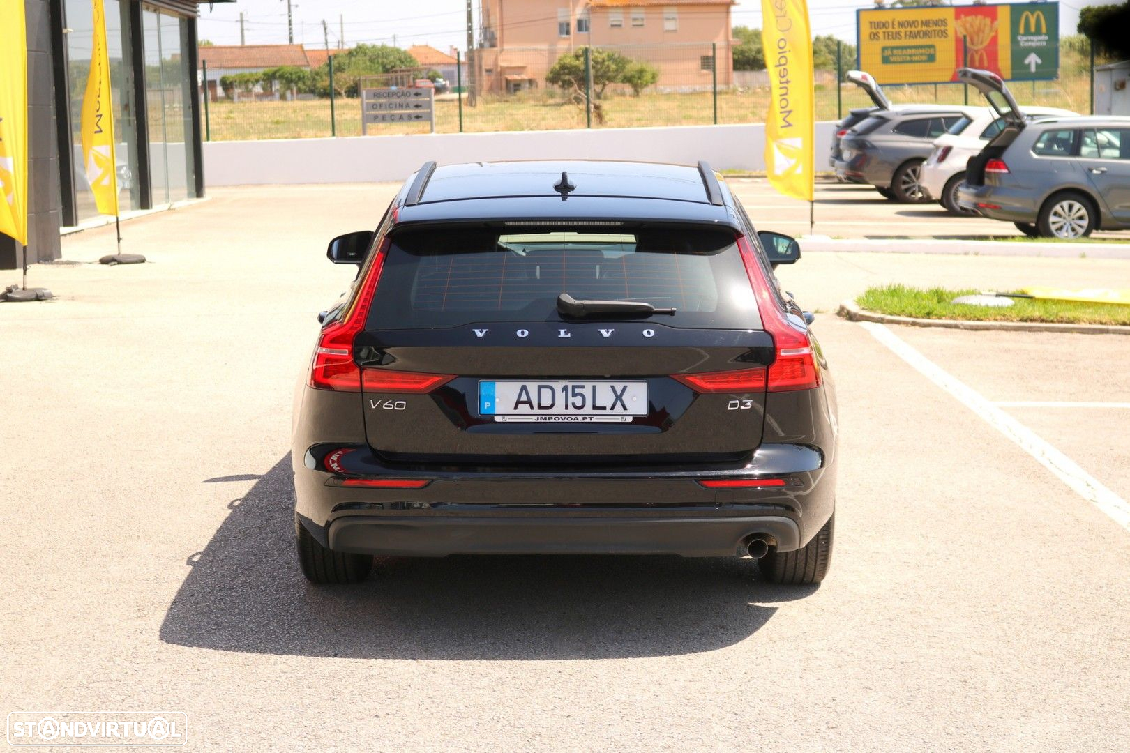 Volvo V60 2.0 D3 Momentum Core - 8