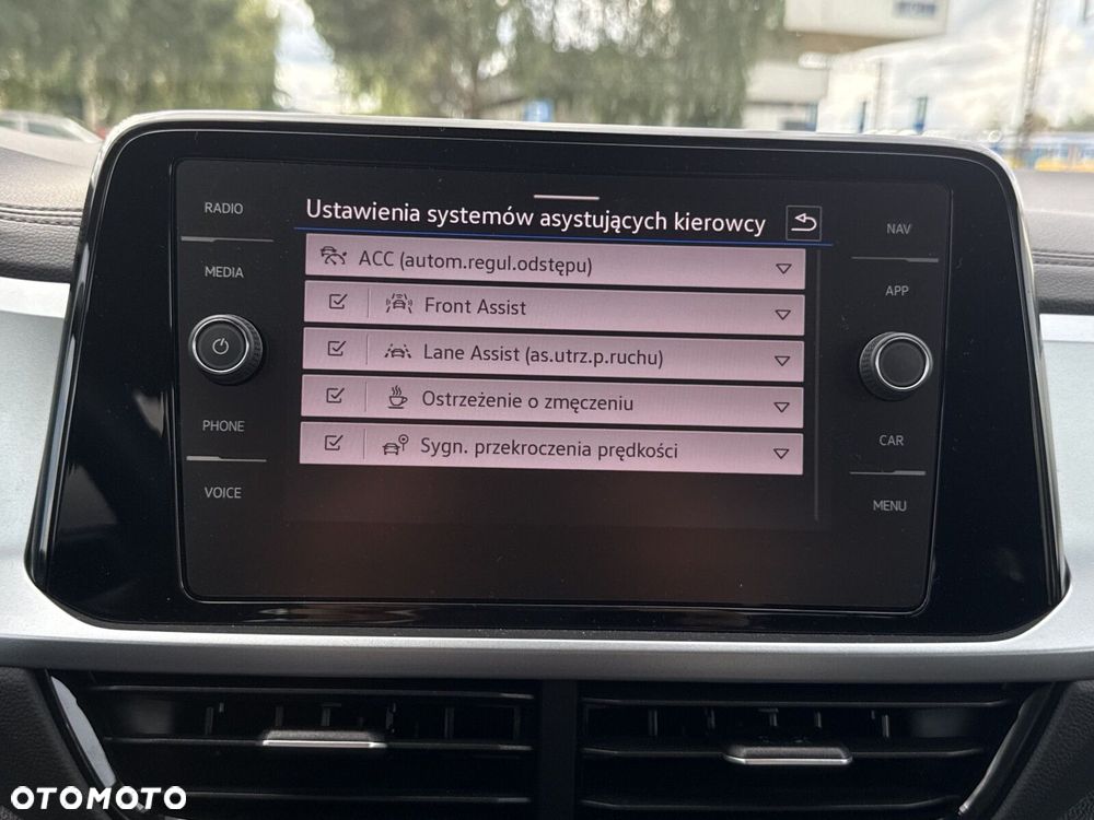 Volkswagen T-Roc 1.5 TSI Life Plus DSG - 25