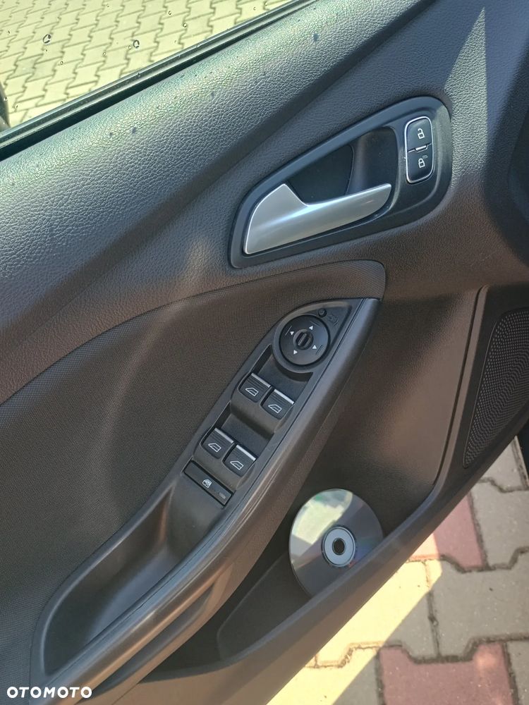 Ford Focus 1.0 EcoBoost Titanium - 10