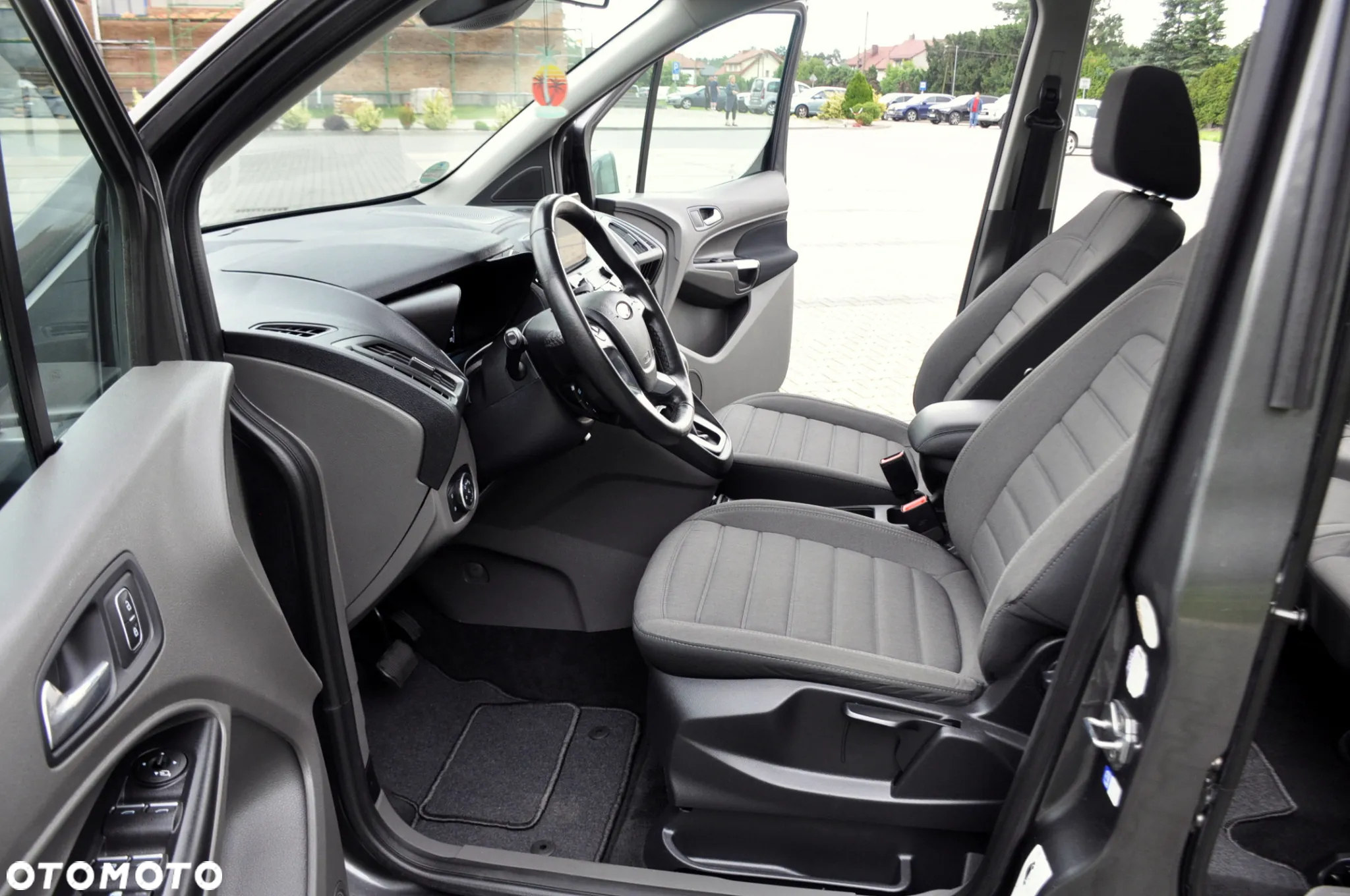 Ford Tourneo Connect 1.5 TDCi Start-Stop Titanium - 22