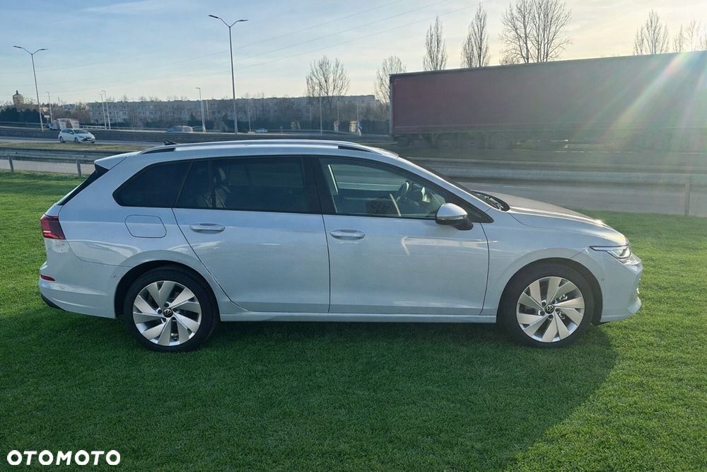 Volkswagen Golf Variant - 8