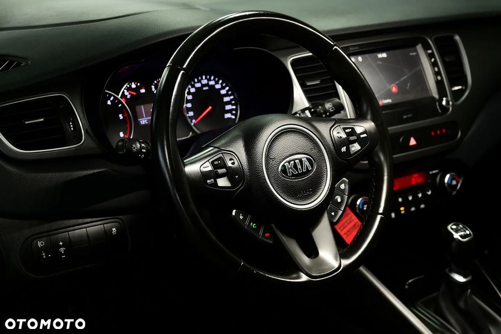 Kia Carens 1.7 CRDi M - 24