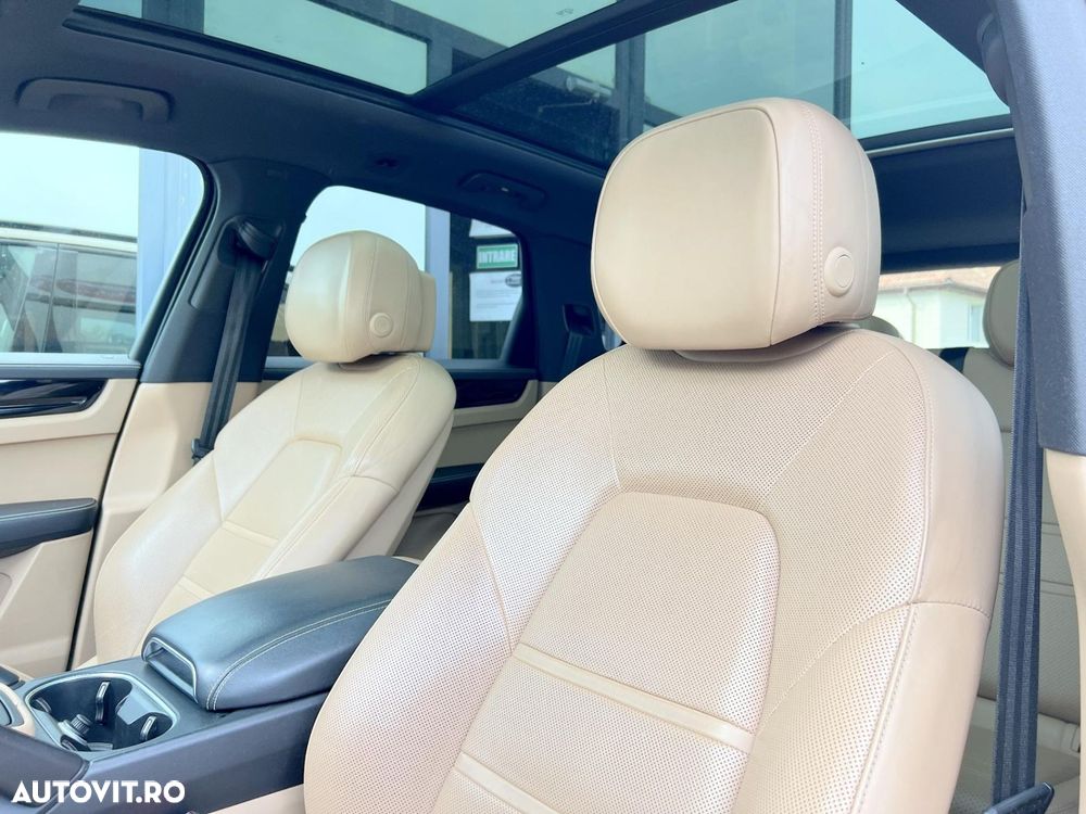 Porsche Cayenne - 36