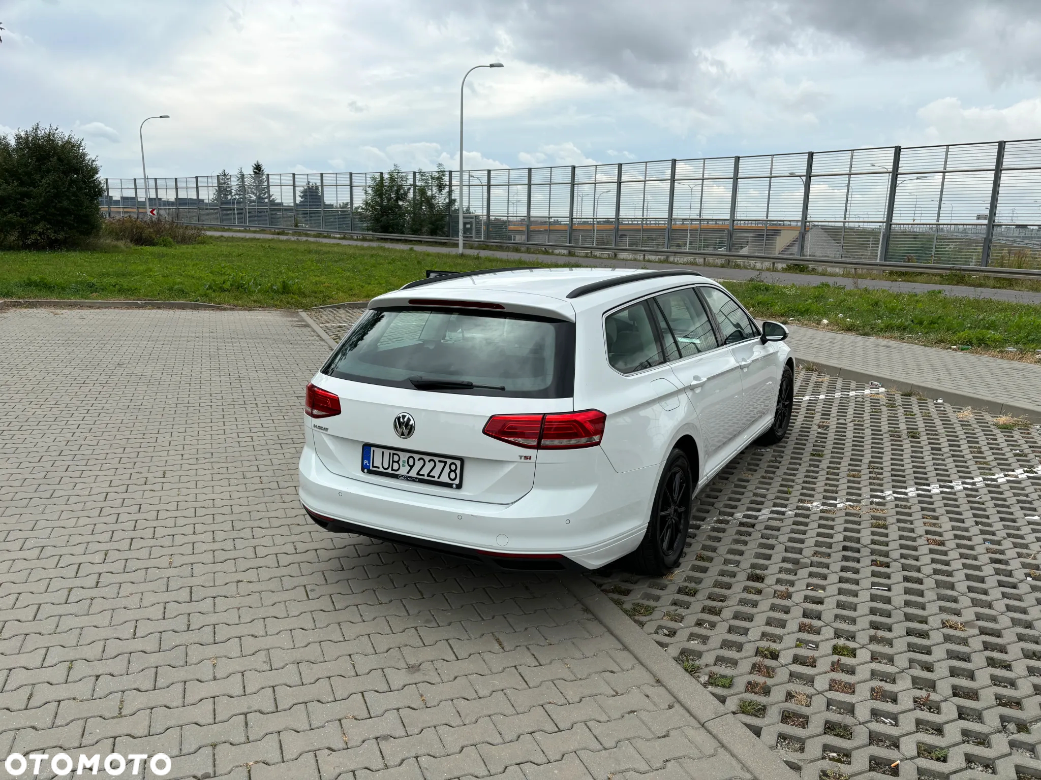 Volkswagen Passat - 5