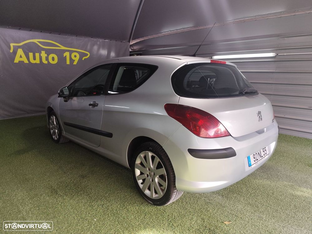 Peugeot 308 HDi FAP 90 Tendance - 6