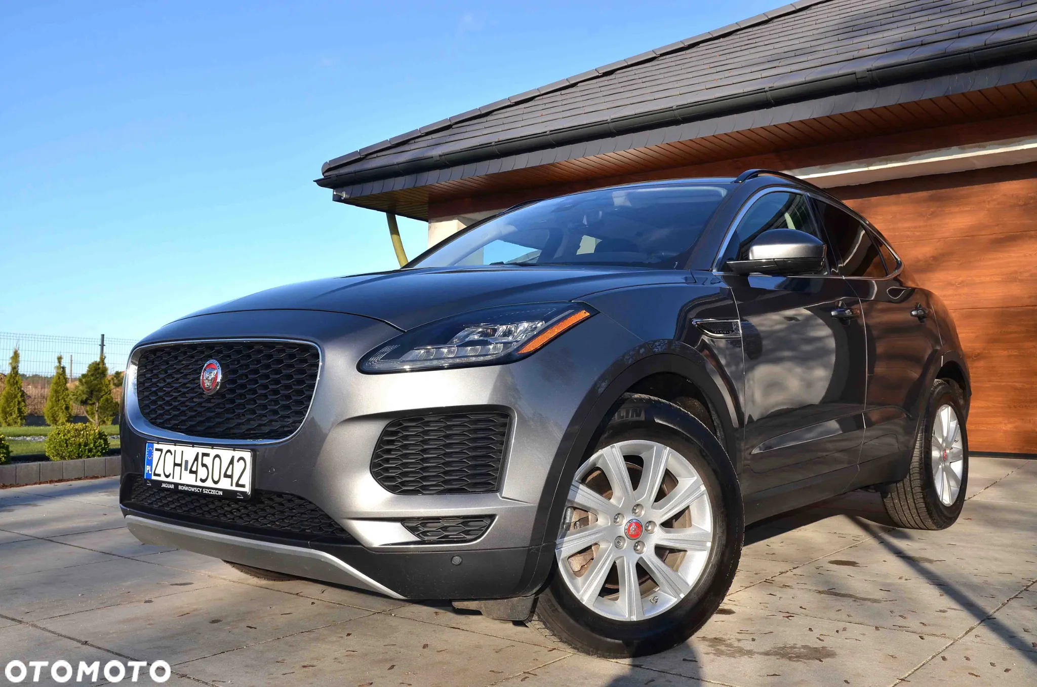 Jaguar E-Pace - 4