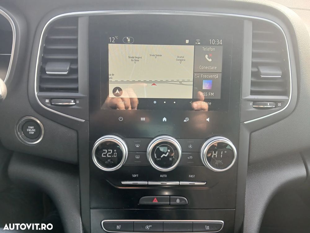 Renault Megane TCe 140 GPF Techno - 11