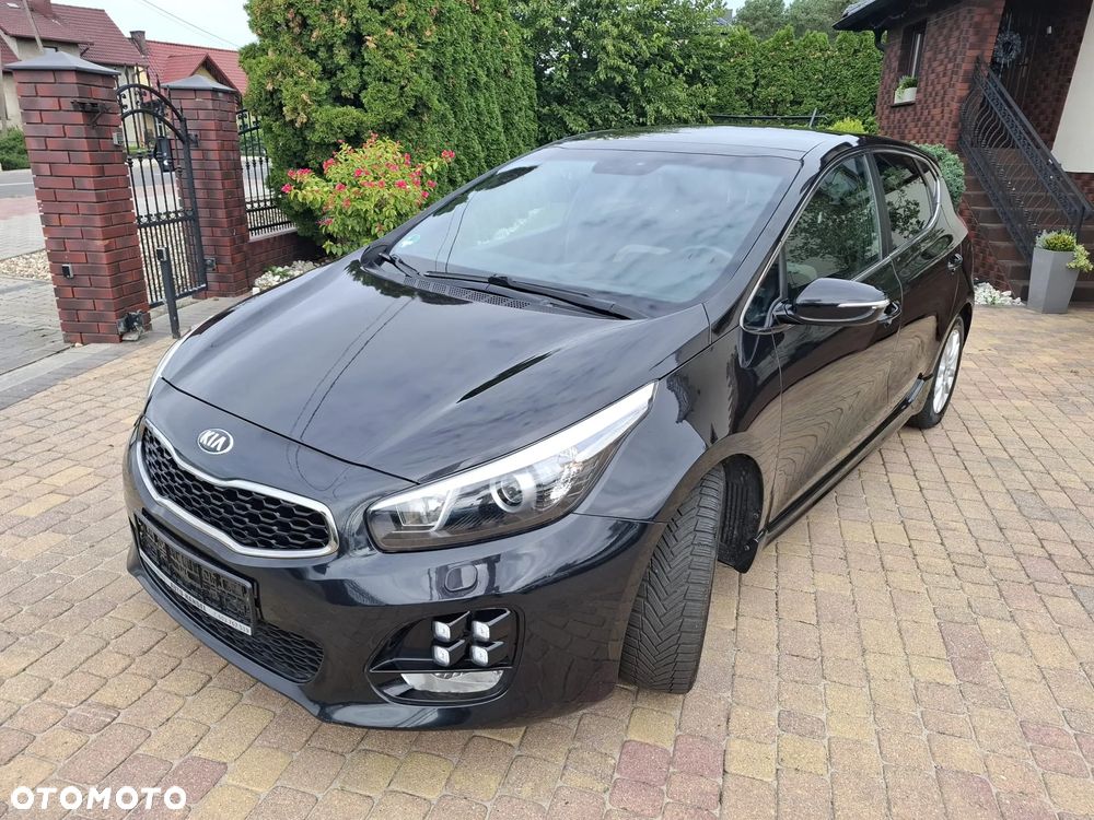 Kia Ceed 1.6 CRDi 136 ISG GT Line - 4