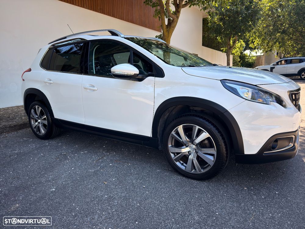 Peugeot 2008 1.2 PureTech Allure - 8