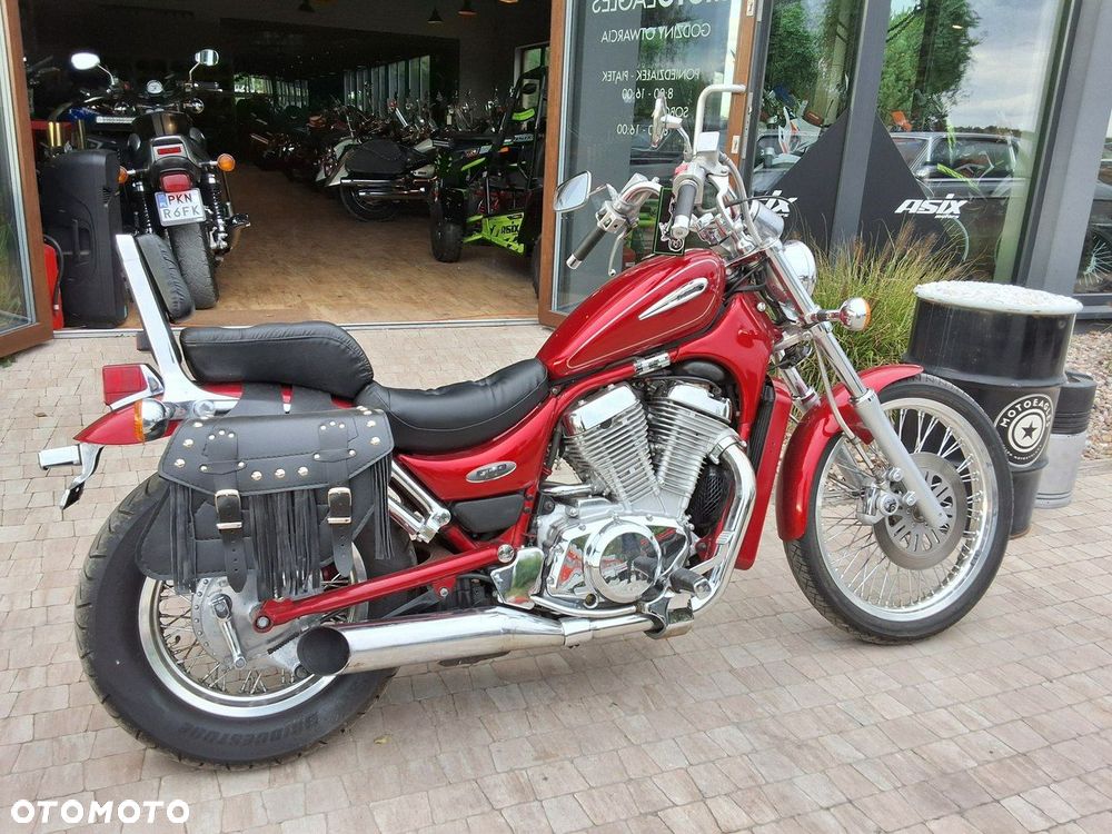 Suzuki Intruder - 24