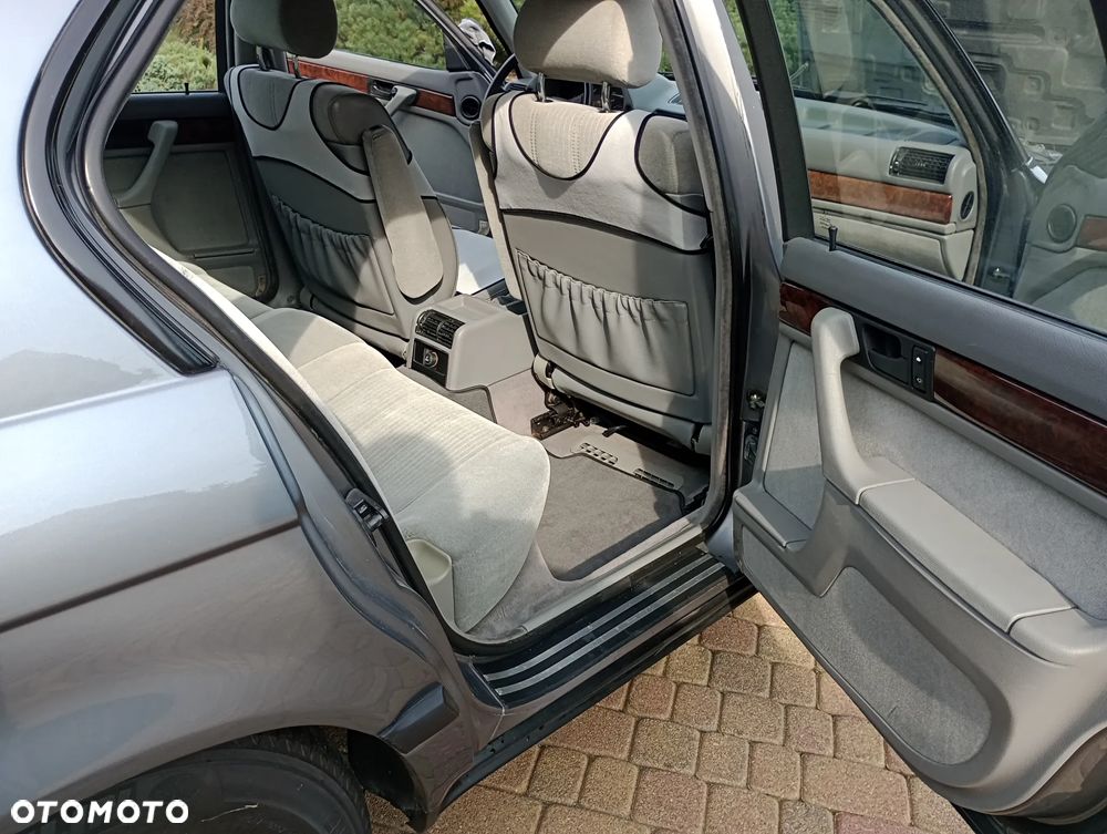 BMW Seria 7 - 28