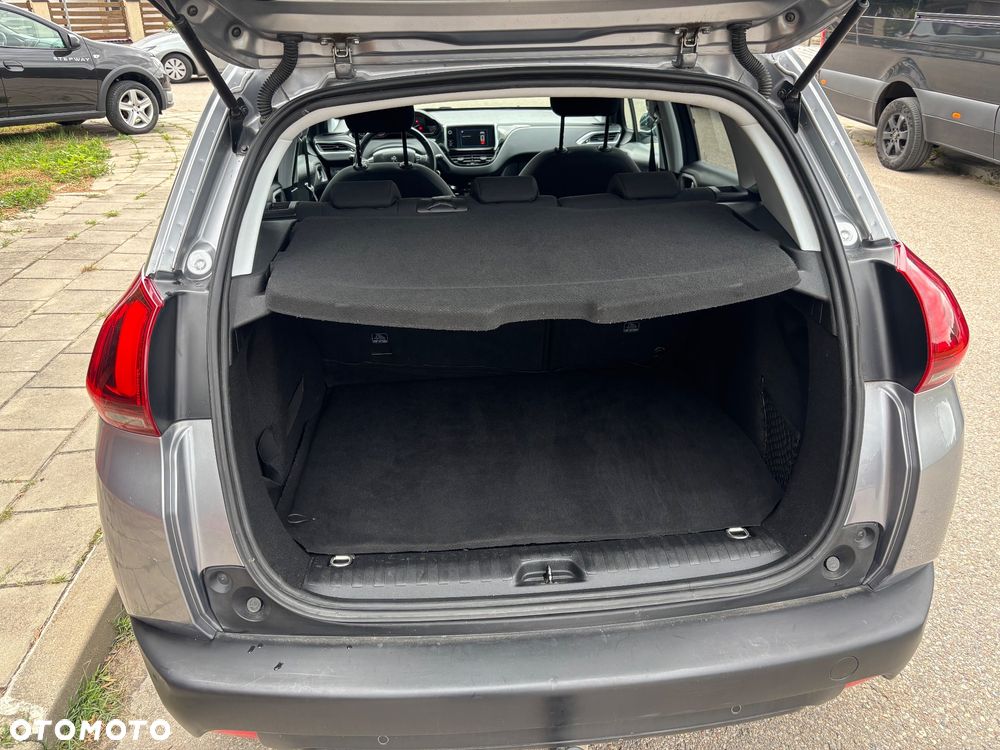 Peugeot 2008 BlueHDi 100 STOP & START Style - 15