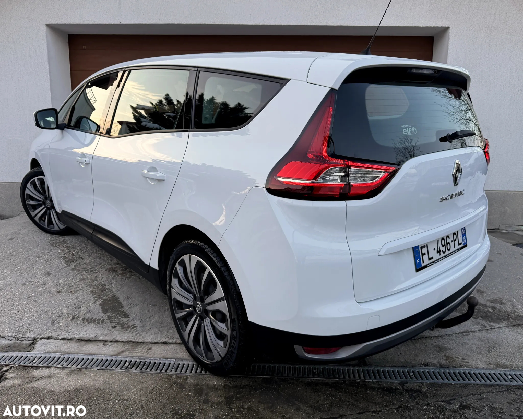 Renault Grand Scenic BLUE dCi 120 BUSINESS EDITION - 4
