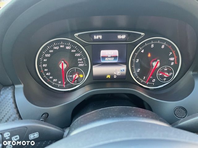 Mercedes-Benz GLA 200 7G-DCT - 6