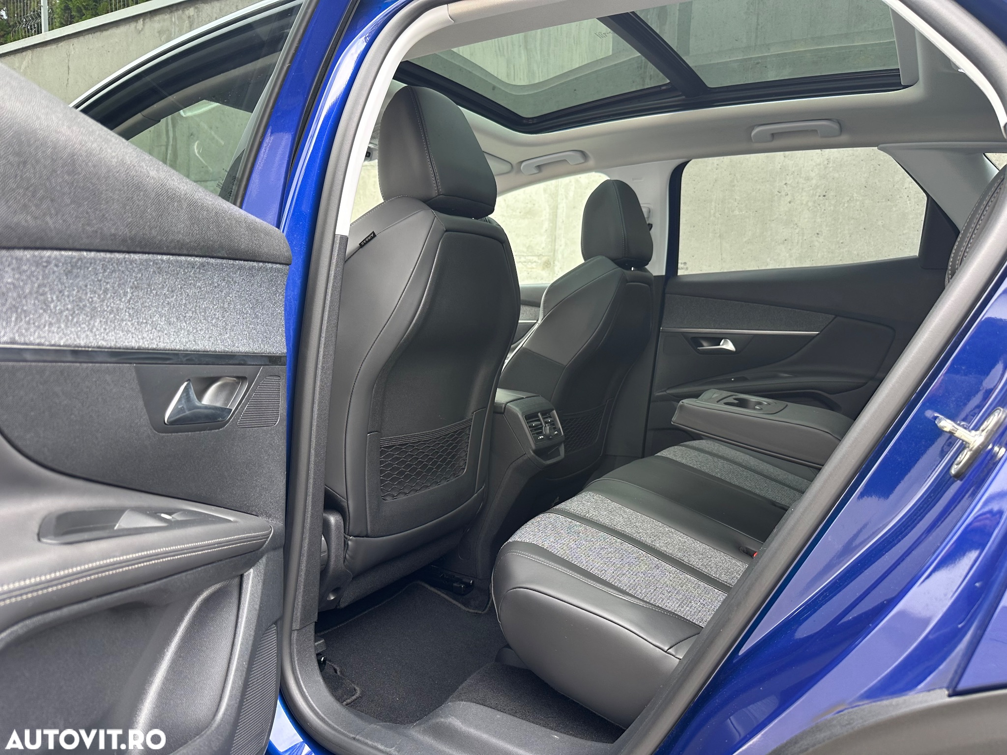 Peugeot 3008 PureTech 130 Stop & Start GPF EAT8 Allure - 27