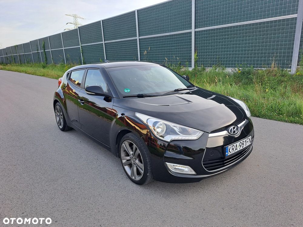 Hyundai Veloster - 3