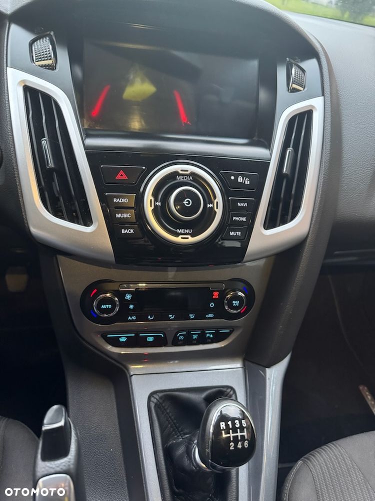 Ford Focus 1.6 EcoBoost Titanium - 8