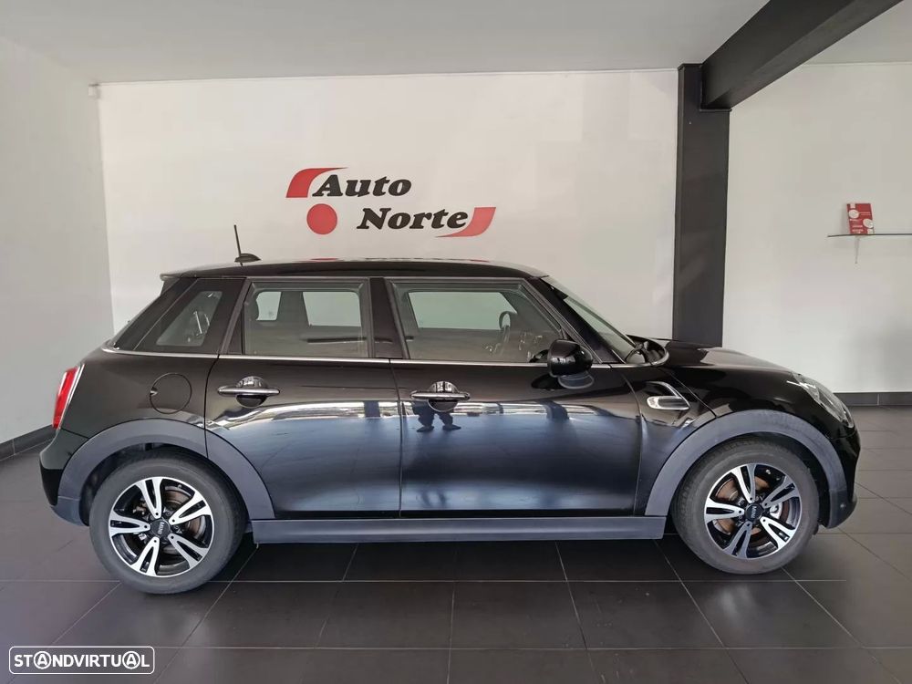 MINI 5 Portas Cooper D - 3