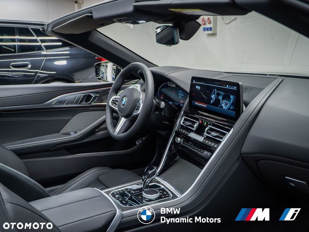BMW Seria 8 840i - 23