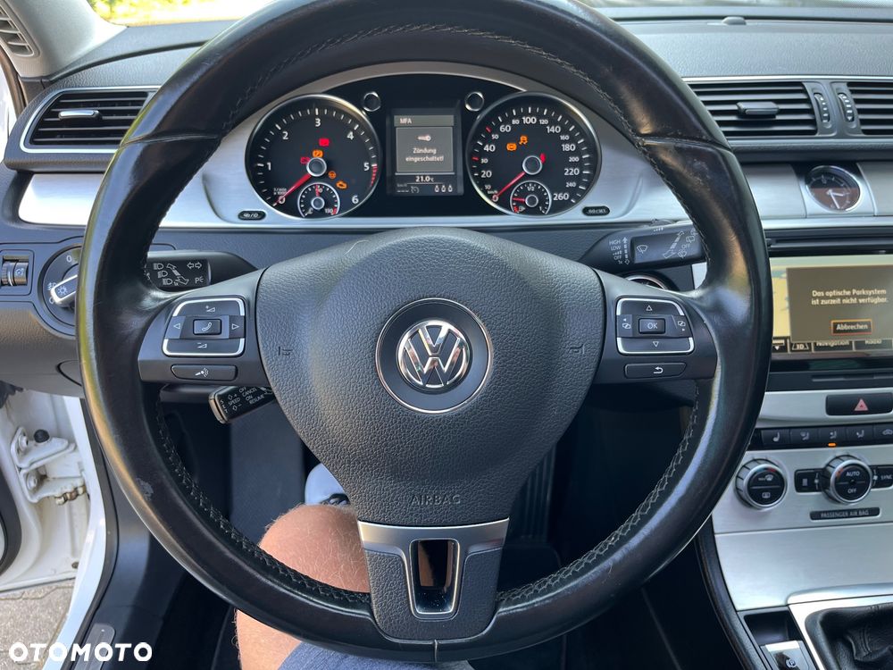 Volkswagen Passat Variant 2.0 TDI Highline - 36