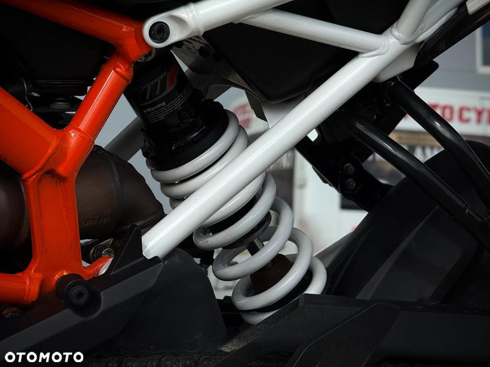KTM Duke - 13
